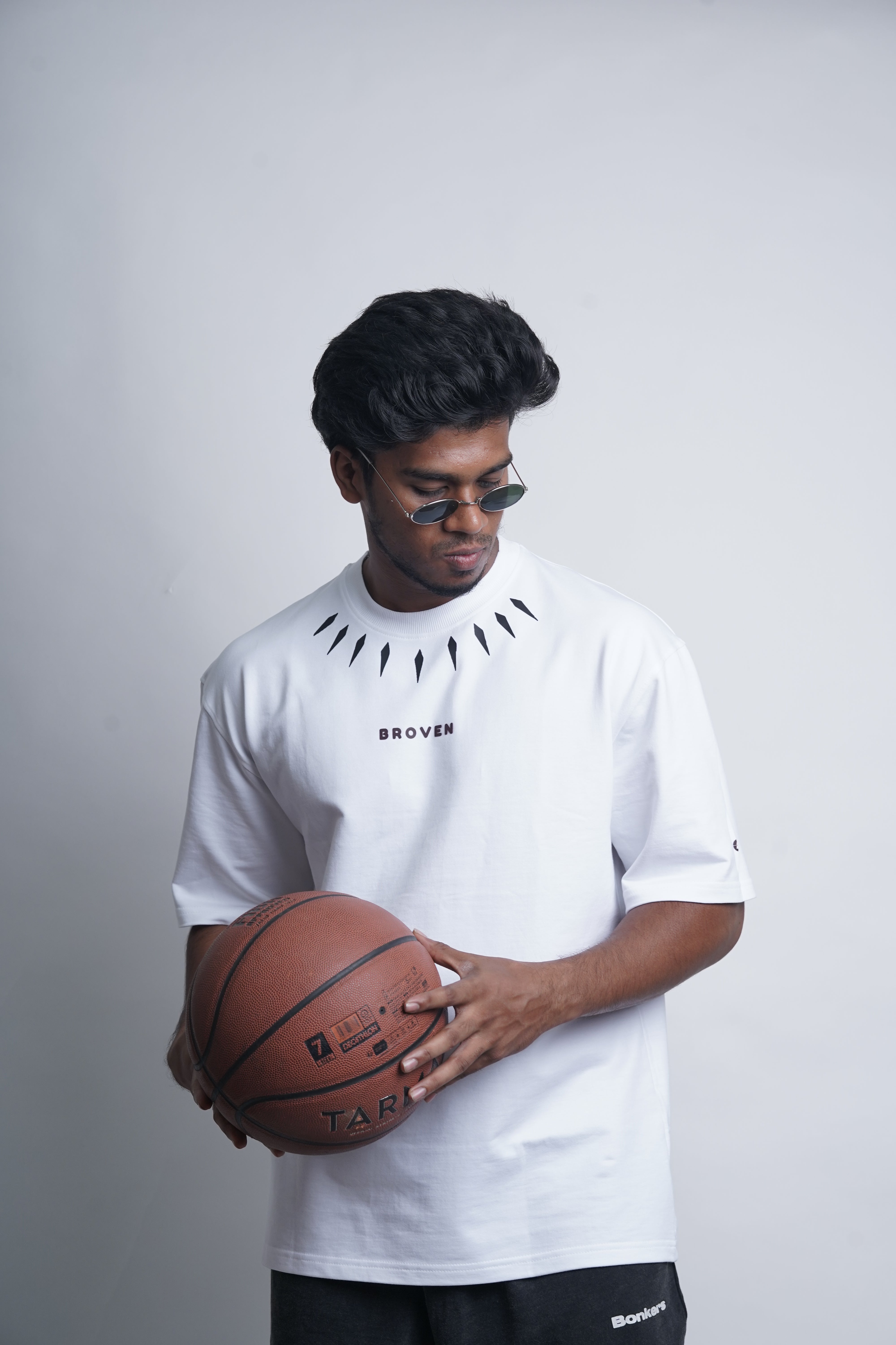 Wakanda Vibe – White Oversized T-Shirt