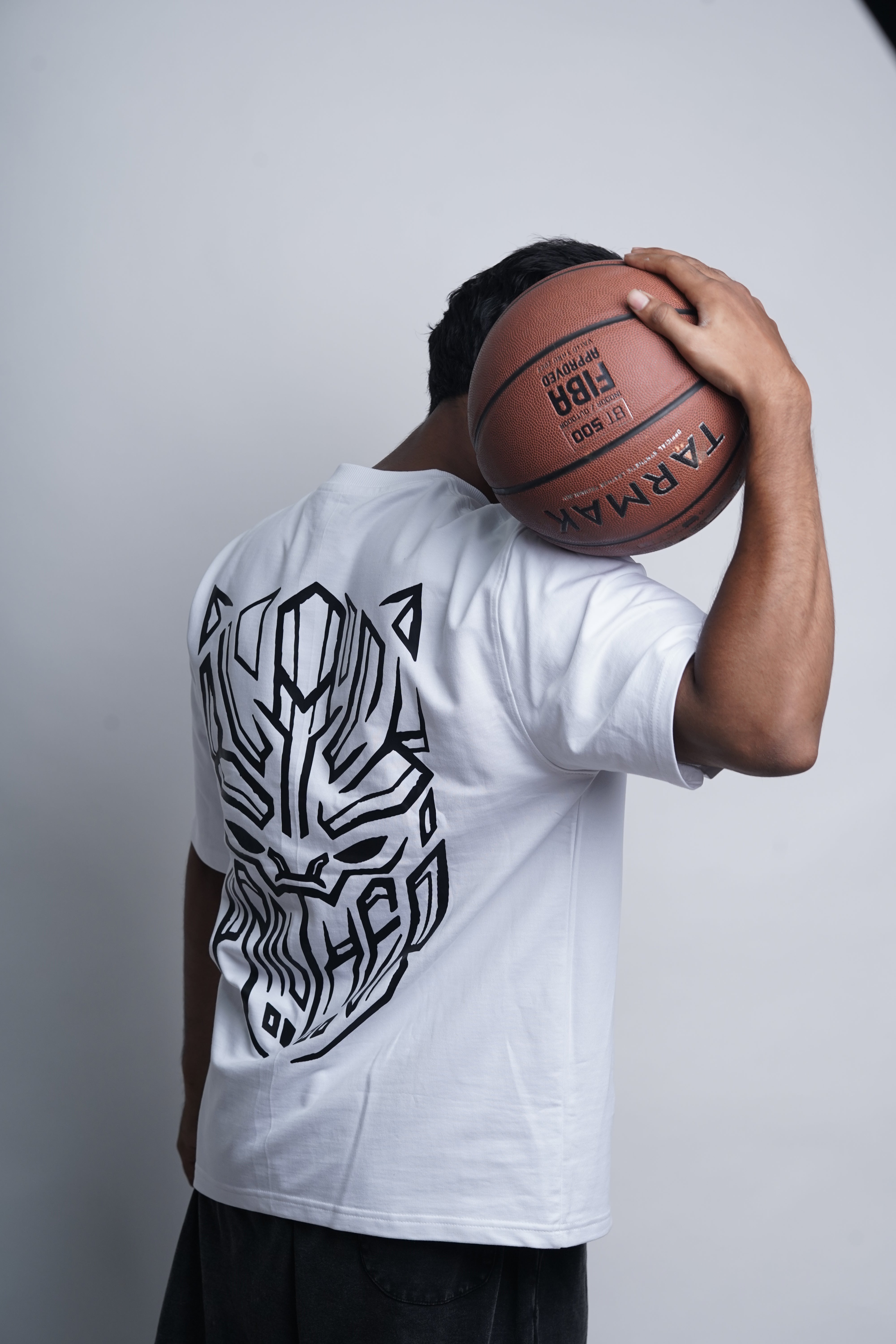 Wakanda Vibe – White Oversized T-Shirt