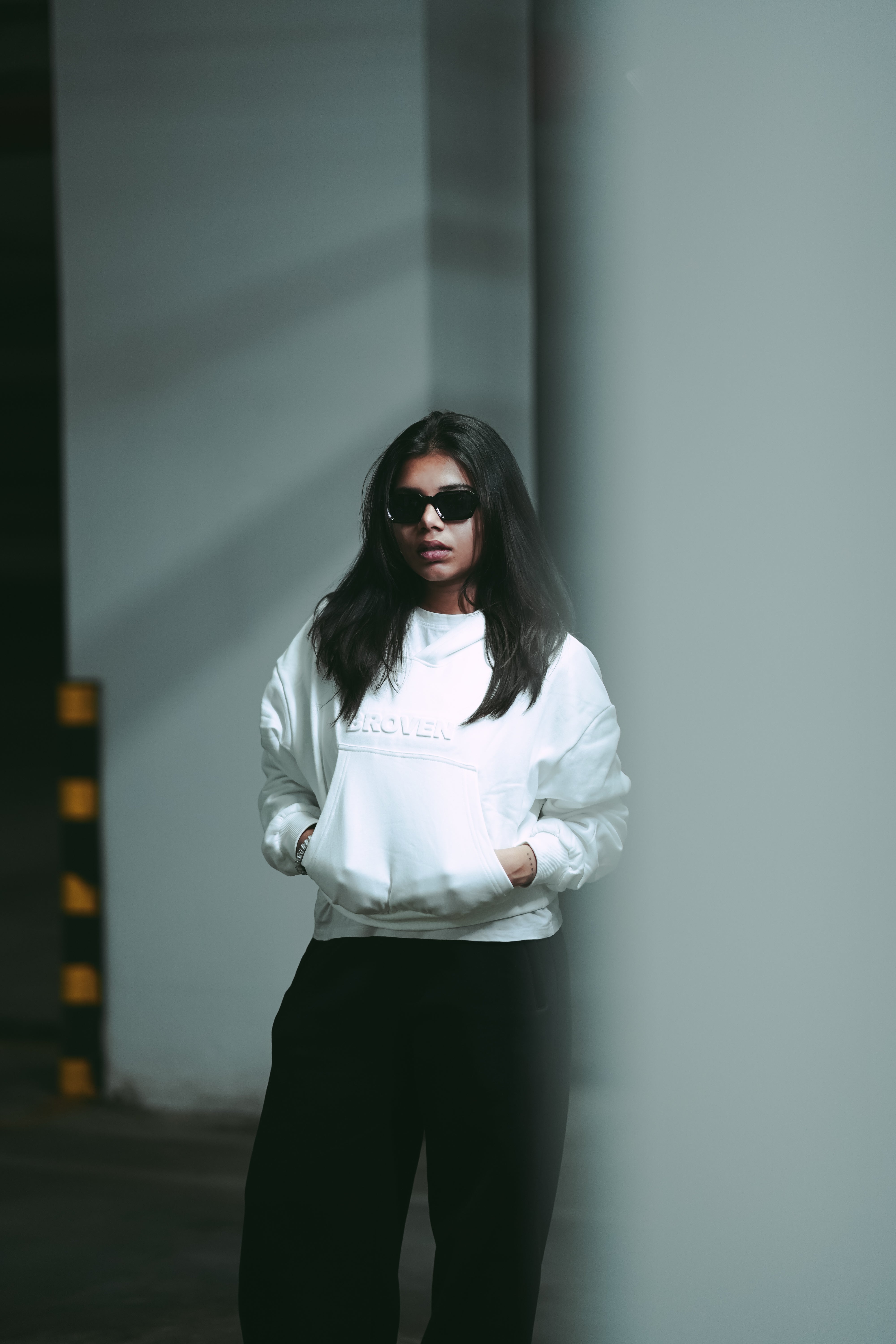 BROVEN | Essential Crop – White