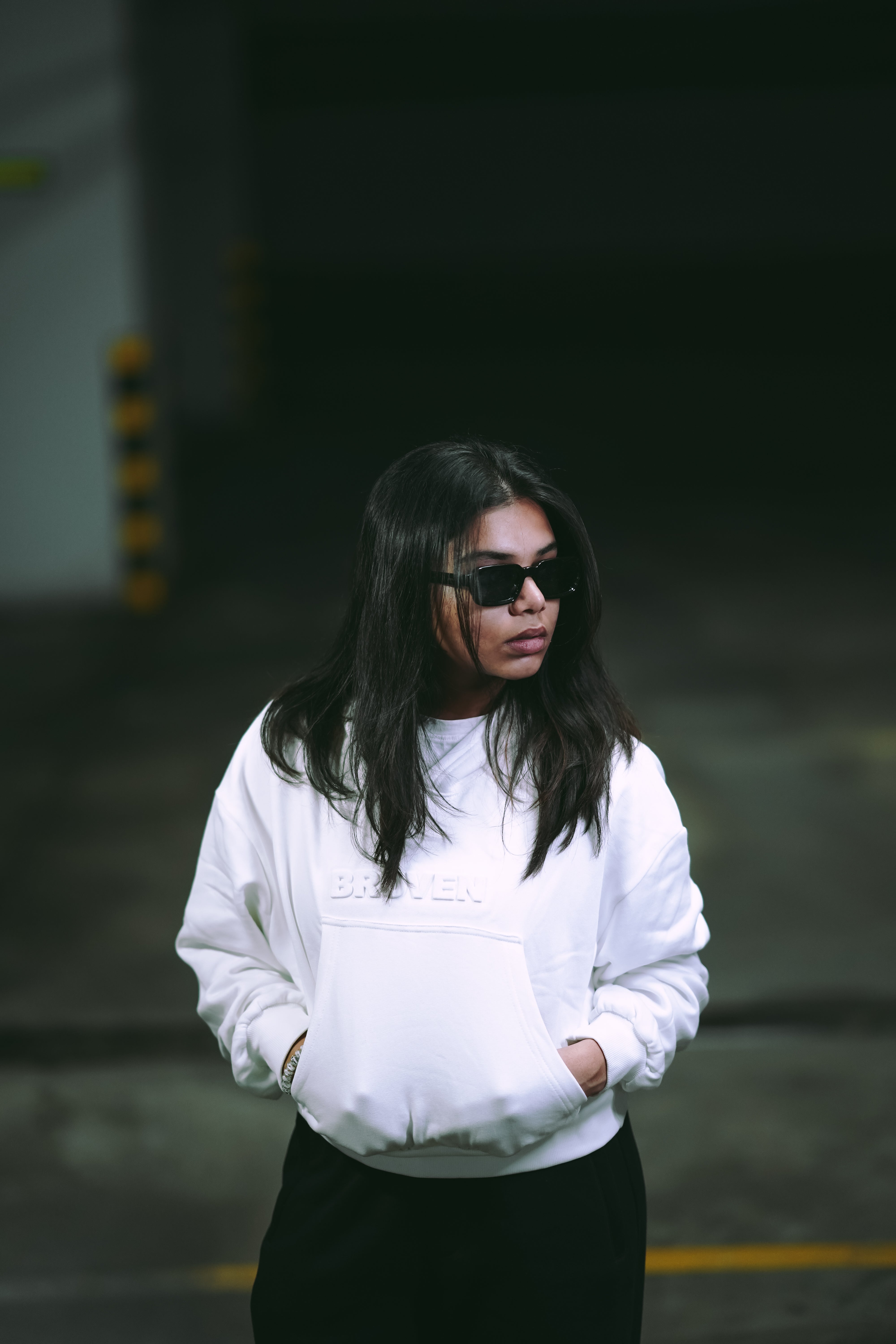 BROVEN | Essential Crop – White